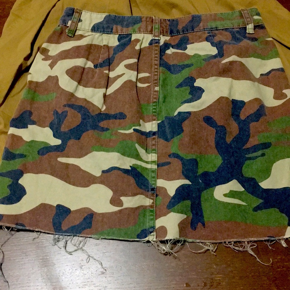 SKIRTS! - Picture 4 of 8